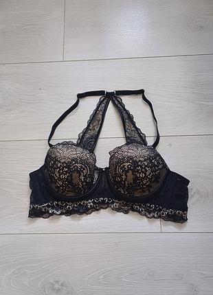 Бюзгальтер з оригінальною спинкою intimissimi