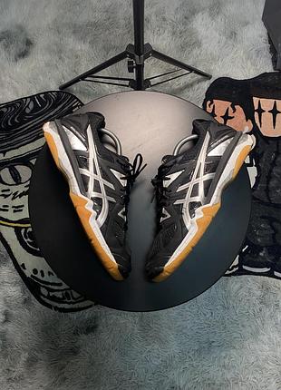 Кросівки asics gel-tactic, розмір 40.5, чорні