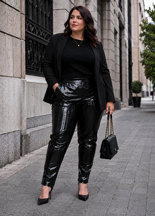 Р. 50–52 xl–2xl женские черные брюки из лаковой экокожи asos