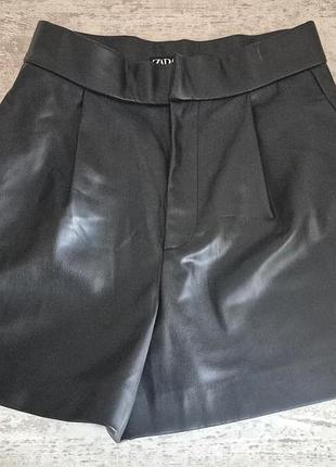 Стильные женские шорты zara, эко-кожа, р. м