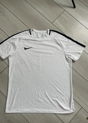 Оригінальна спортивна футболка nike dri-fit academy 17 / розмір xl