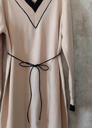 Красивое женское платье