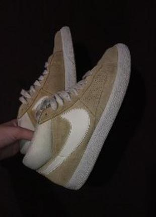 Nike blazer