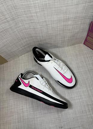 Оригінальні футзалки nike