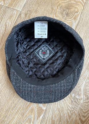 Сіра вовняна кепка-восьмиклинка harris tweed з стьобаною підкладкою.