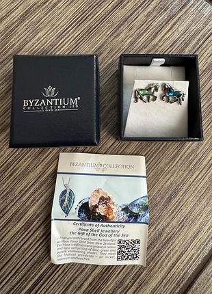 Сережки пуссети, цвяшки у вигляді коней з мушель пауа від byzantium collection, родієве покриття, оригінал