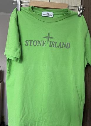 Футболка дитяча stone island , 8-10 років. оригінал . у гарному стані .
