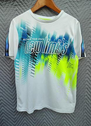 Яскрава футболка new limits