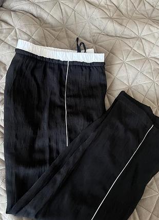 Штани літні zara , s - m , з лампасами. чорні на білої резинці .