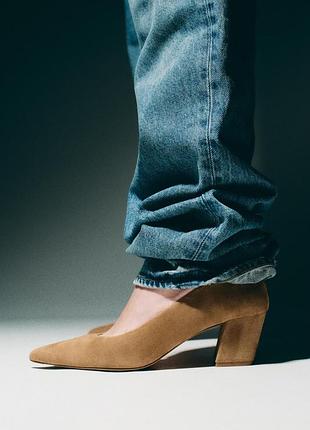 Жіночі туфлі zara