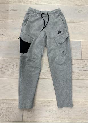 Спортивні штани nike tech fleece