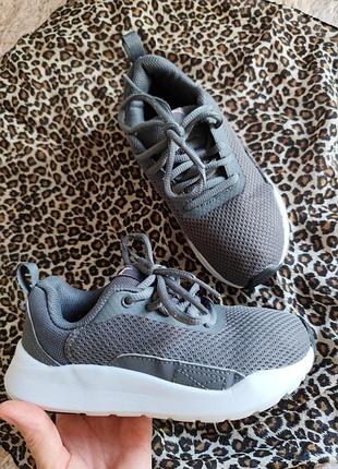 Кросівки на дівчинку puma р 32 1 с 19 20 см сірі