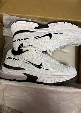 Кросівки nike
