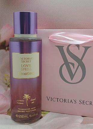 Парфюмированный мист для тела и волос love spell vacation victoria’s secret.
оригинал из сша