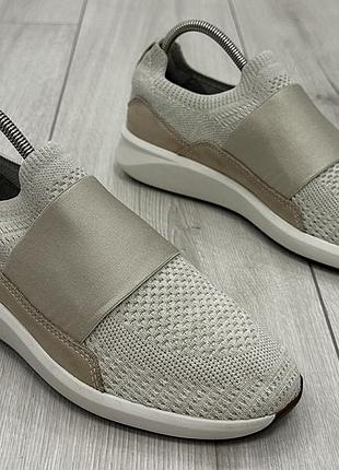Жіночі кросівки clarks un rio knit (24,5 см)