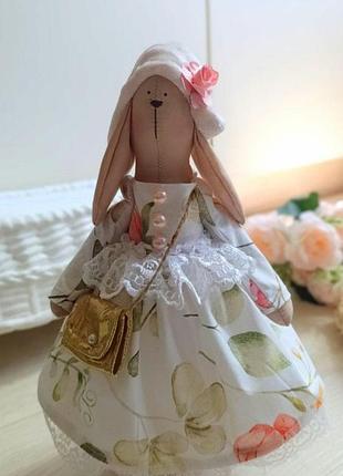 Интерьерная текстильная кукла-зайка в цветочном платье, 30 см