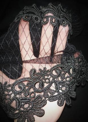 Модная черная блуза с гипюром и кружевом7 фото