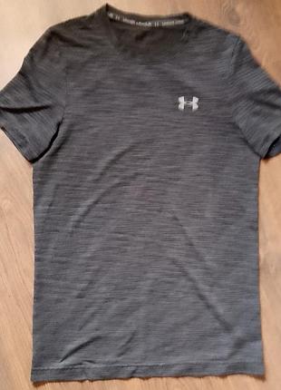 Футболка under armour