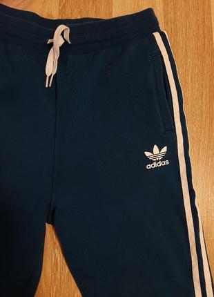 Спортивные штаны adidas