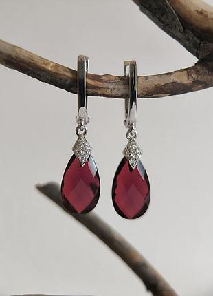 Срібні сережки komilfo зі штучним гранатом nano 8.841ct, фіанітами (60002344)