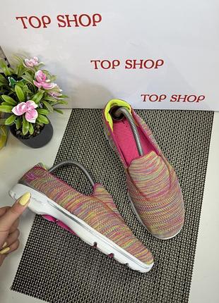 Оригінальні спортивні слипони кросівки без шнурків skechers