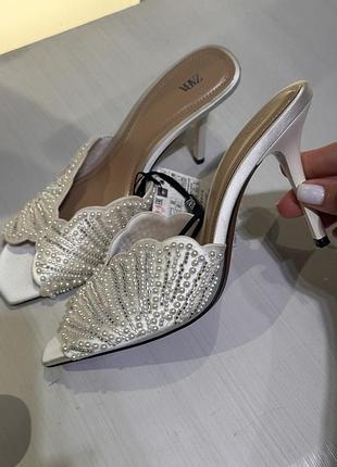 Zara взуття