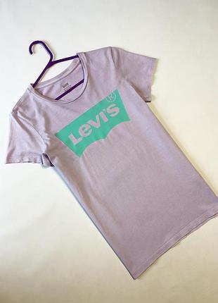 ​ футболка levi’s з фірмовим логотипом
​класична базова футболка від levi’s у дуже ніжному бузковому (лаванда)