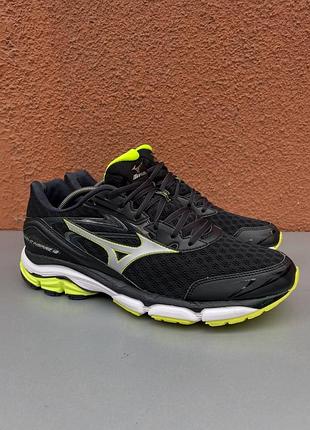 Оригінальні чоловічі бігові кросівки mizuno wave inspire 12 46 розмір 30 см чорного кольору