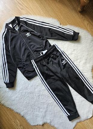 Детский спортивный костюм adidas на парня 2 года