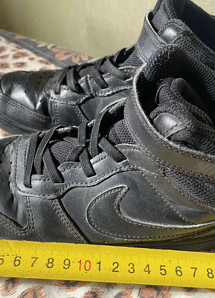 Nike оригинальные кроссовки 33 размер