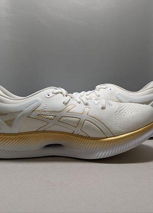 Мужские кроссовки asics metaride 1011a142-100 
размер us 9 eu 42.5