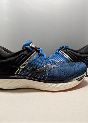 Мужские кроссовки saucony triumph 17 s20546-25 
размер us 8.5 eu 42