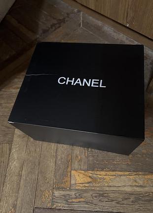 Коробка на магнитах chanel
