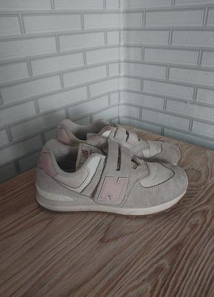 Кросівки new balance для дівчинки, розмір 30