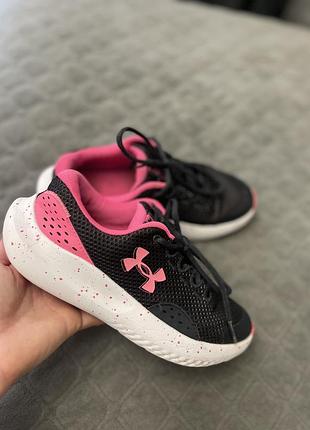 Жіночі кросівки under armor