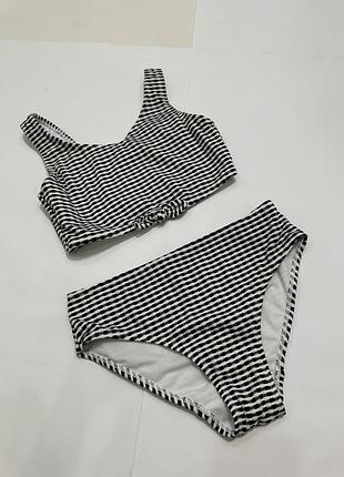 Класний купальник