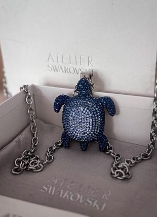 Рідкісна колекційна модель atelier swarovski, яка вже не представлена у продажу, тому стане справжньою знахідкою для поціновувачів бренду.