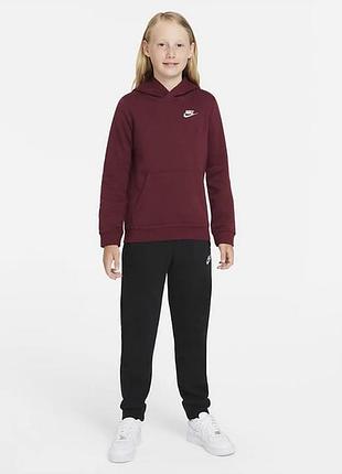 🍷 классическое подростковое худи nike sportswear club fleece с вышитым логотипом