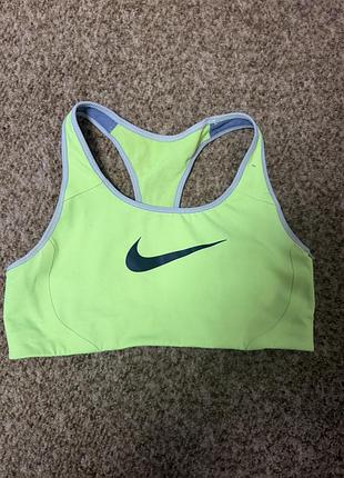 Спортивный топ nike