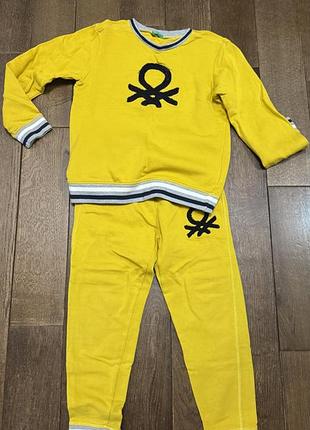 Саортивний костюм benetton