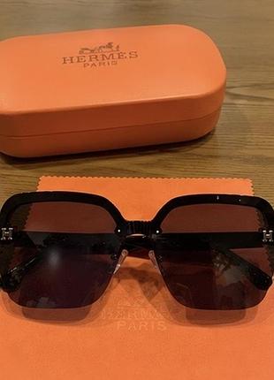 Жіночі сонцезахисні окуляри hermès