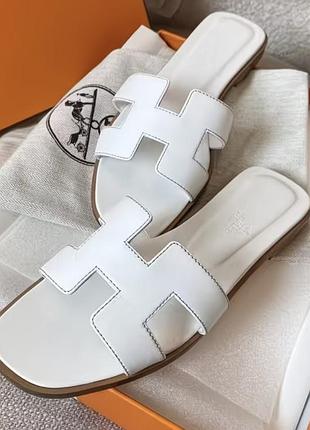 Жіночі шльопанці hermès