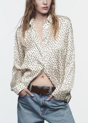 Нежная атласная рубашка zara в горох