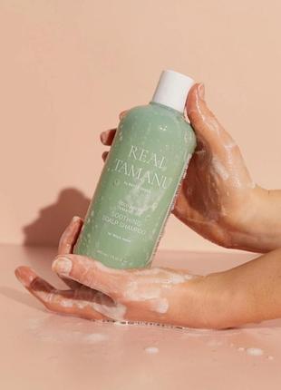 Шампунь успокаивающий для волос с маслом таману real tamanu oil soothing scalp shampoo rated green 400 мл
