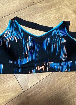 Спортивный бюстгальтер under armour