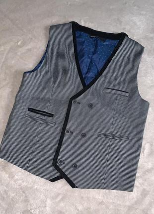 Жилетка для хлопчикаmarks & spencer розмір 9-10 років 140 см