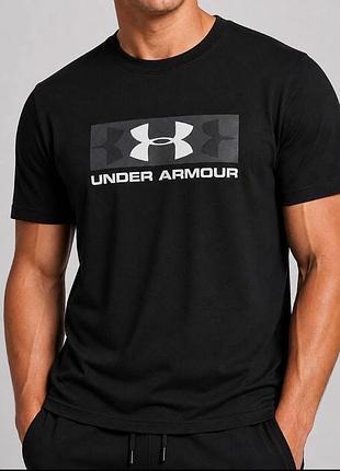 Чоловіча літня спортивна футболка under armour. модель виконана з тонкого трикотажу кулер.
