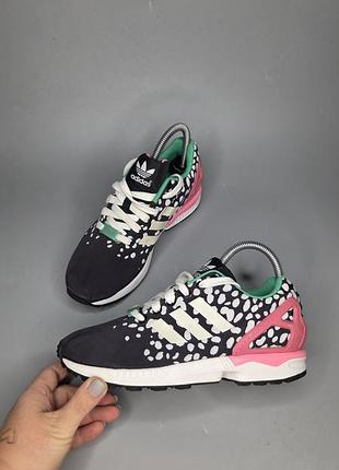 Женские кроссовки adidas originals zx flux w с ярким пятнистым принтом и розовыми акцентами