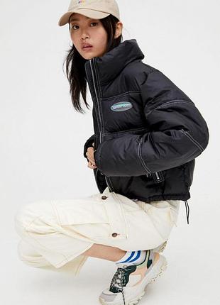 Укорочена демісезонна куртка оверсайз pull&amp;bear