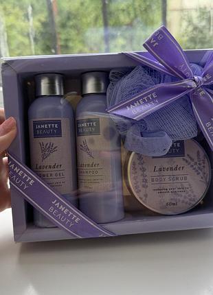 Подарунковий набір косметики janette beauty lavender (гель, шампунь, скраб, мочалка)